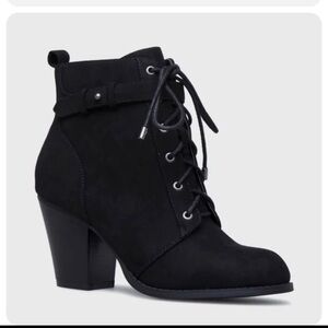 Dally Black Faux Suede Cone Heel Booties Boots ShoeDazzle New! Sz 11